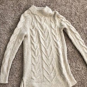 A cream old navy sweater